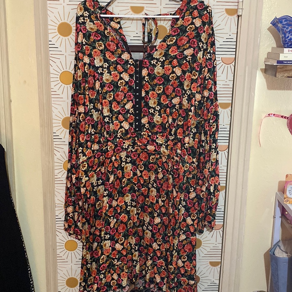 CityChic size XXL (24W) black and floral long sleeve dress